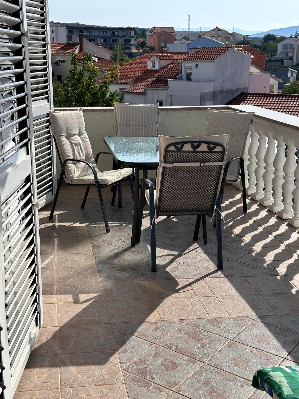 Apartmani Djurda Krk Town Extérieur photo